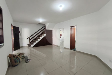 Sobrado à venda com 3 quartos, sendo 1 suíte, em Cupecê, São Paulo, SP