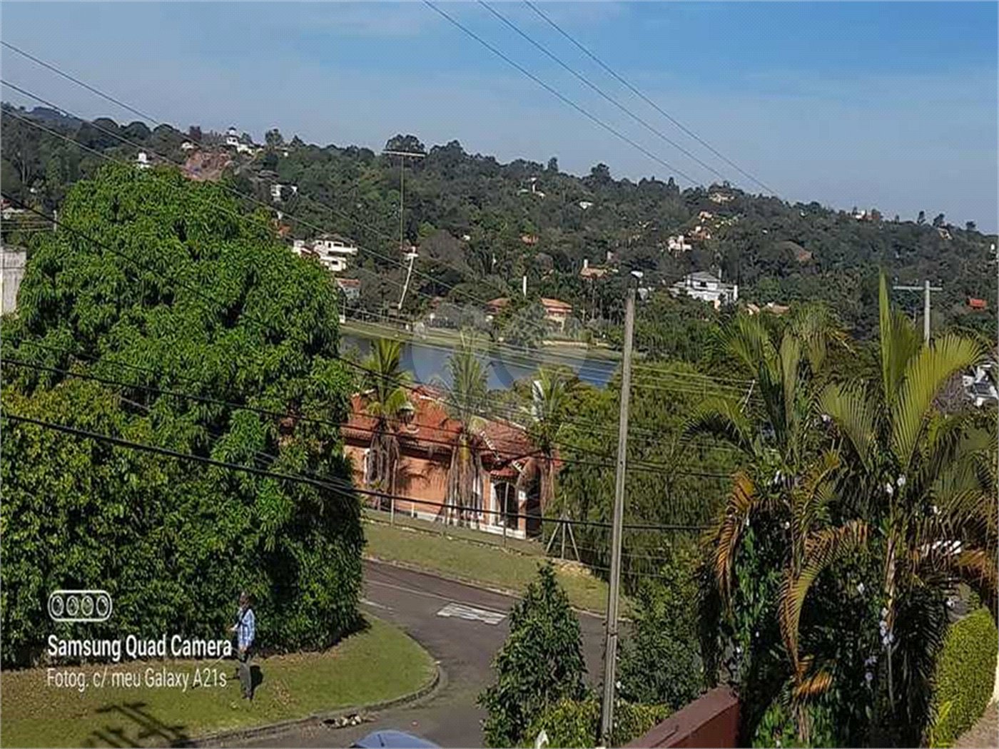 Casa à venda com 4 suítes no condomínio Residencial Vale das Laranjeiras, Indaiatuba - SP
