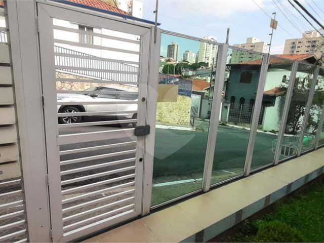 Casa à venda com 3 quartos, sendo 2 suítes,  no condomínio Mário Araújo, São Paulo - SP