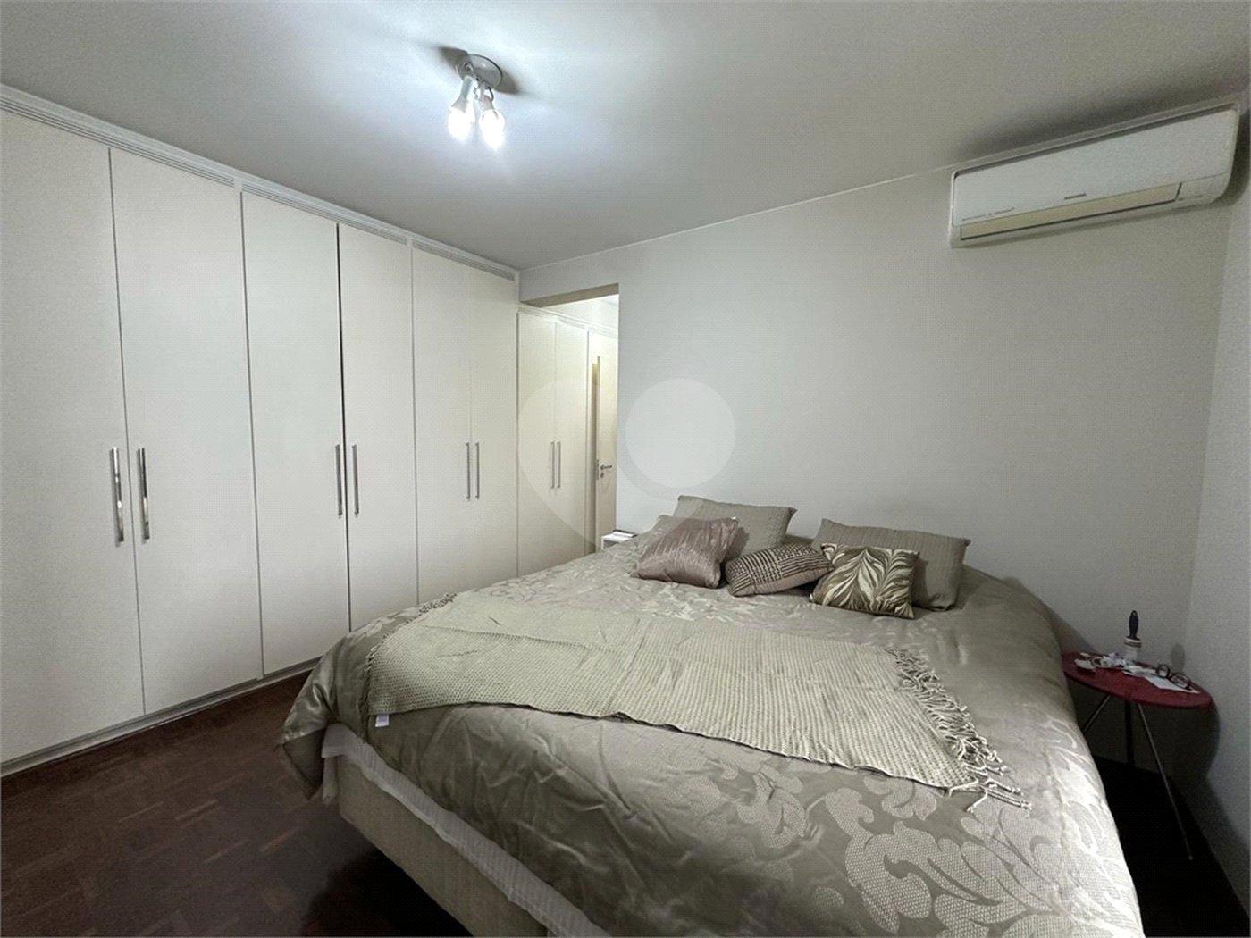 Apartamento à venda ou para alugar com 4 quartos, sendo 1 suíte, no Centro, Mogi das Cruzes, SP