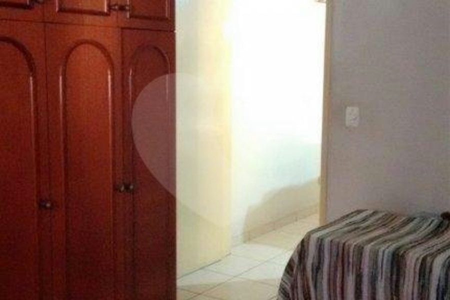 Casa à venda com 2 quartos, sendo 1 suíte, em Vila Constança, São Paulo, SP