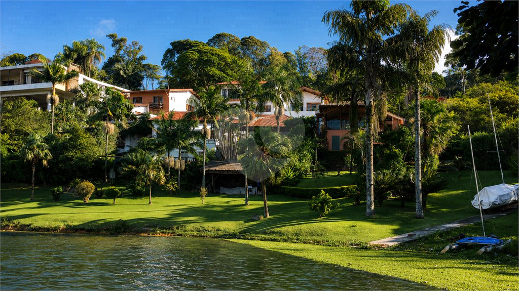 Casa à venda com 8 quartos, sendo 4 suítes, em Parque Alves de Lima, São Paulo, SP