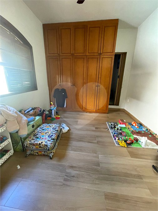 Casa Térrea à venda com 5 quartos, sendo 2 suítes, em Campo Grande, Rio de Janeiro, RJ