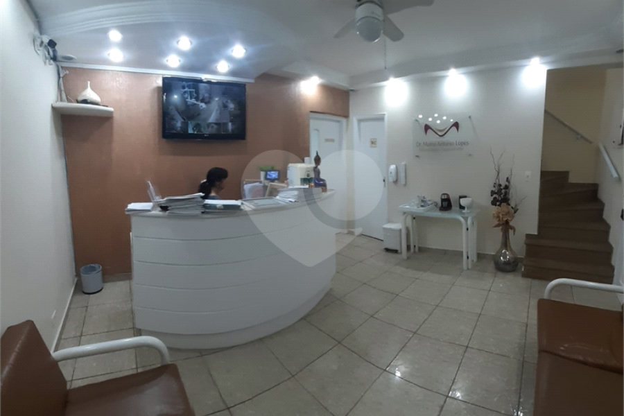 Casa para alugar com 3 quartos no condomínio Diva da Silva, São Paulo - SP