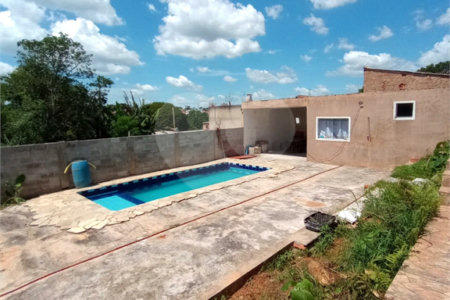 Casa à venda com 4 quartos, sendo 1 suíte, em Jardim Maricota, Itapetininga, SP