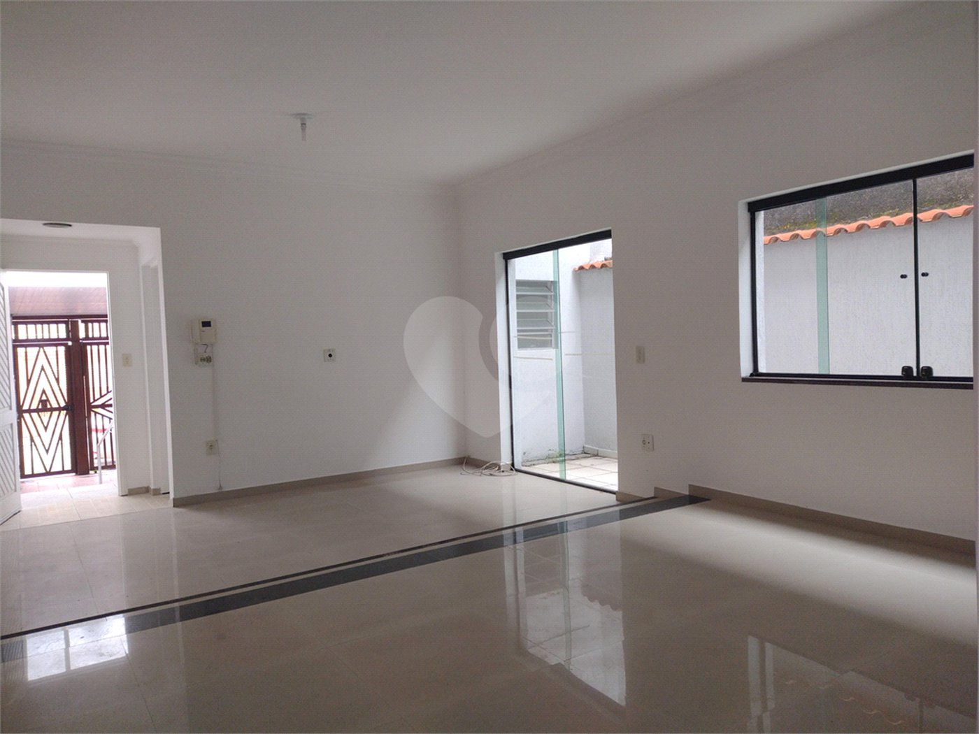 Casa à venda com 3 quartos, sendo 1 suíte,  em Mogi Moderno, Mogi das Cruzes, SP