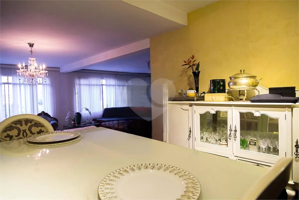 Casa à venda com 6 quartos, sendo 5 suítes,  em Vila do Encontro, São Paulo, SP