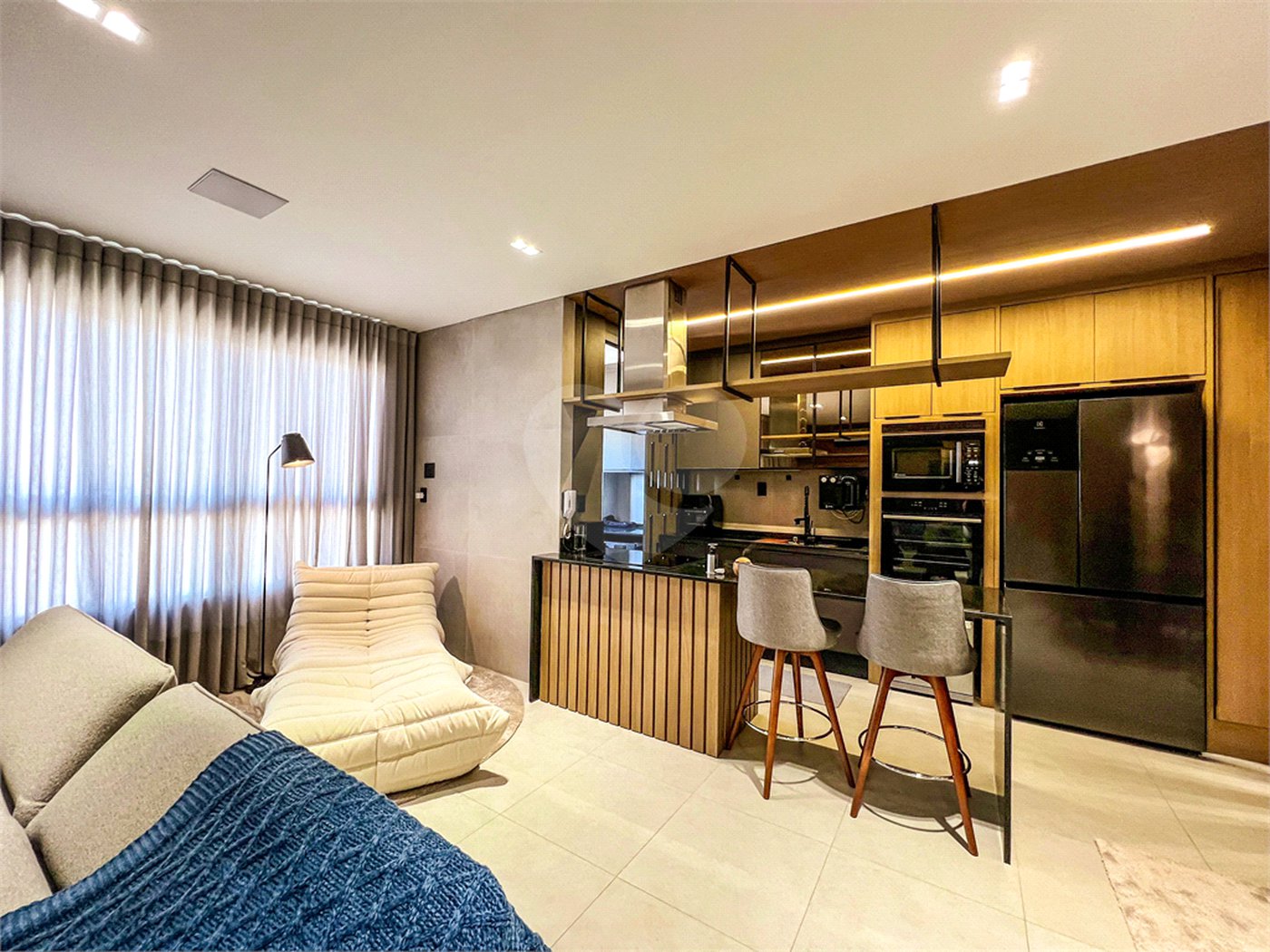 Apartamento à venda com 2 quartos, sendo 1 suíte,  em Despraiado, Cuiabá, MT