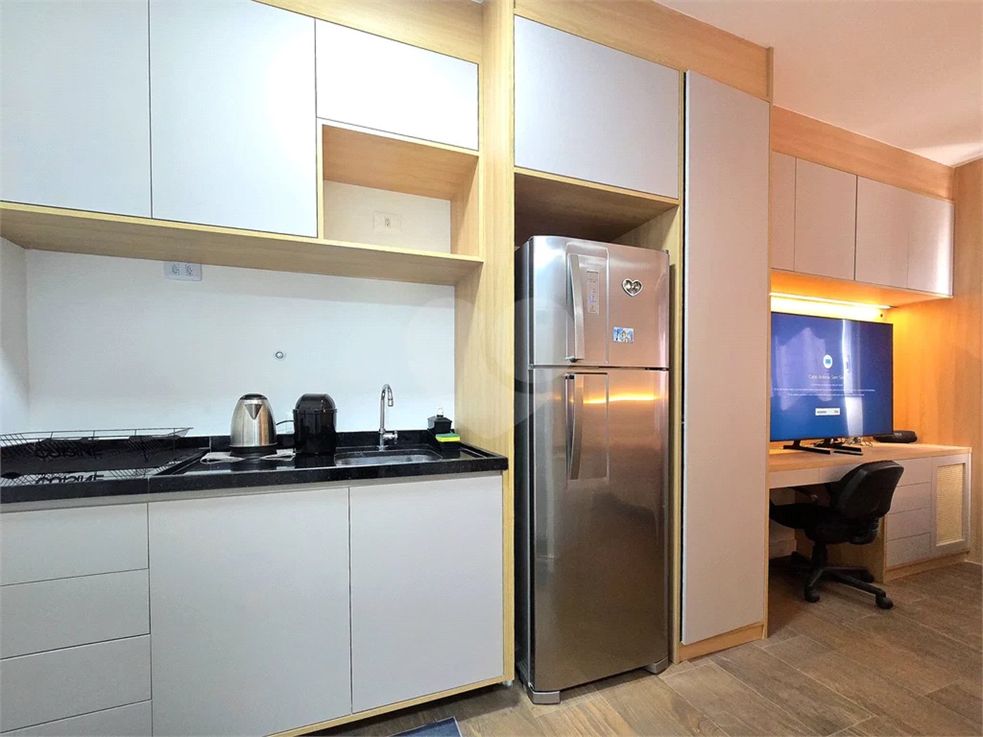 Studio Mobiliado Novo Andar Alto Próximo Metrô Paraíso