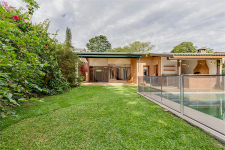 Casa Térrea à venda com 3 quartos, sendo 1 suíte, em Alto da Boa Vista, São Paulo, SP