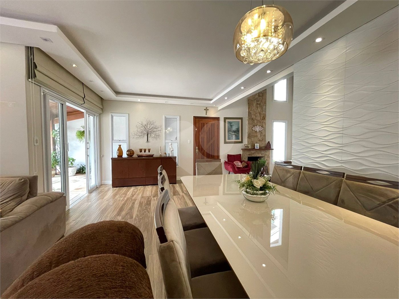 Casa à venda com 3 suítes em Jardim Itaperi, Atibaia, SP