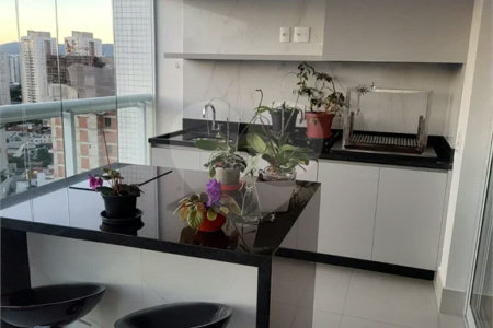 Apartamento à venda com 3 suítes em Vila Pompéia, São Paulo, SP