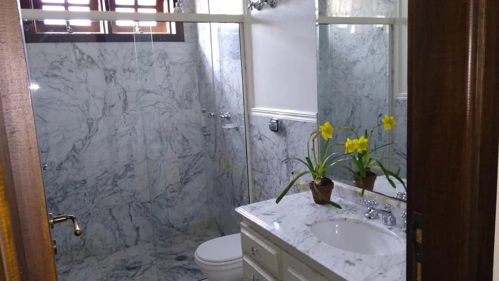 Casa à venda ou para alugar com 4 quartos, sendo 3 suítes, em Lapa, São Paulo, SP