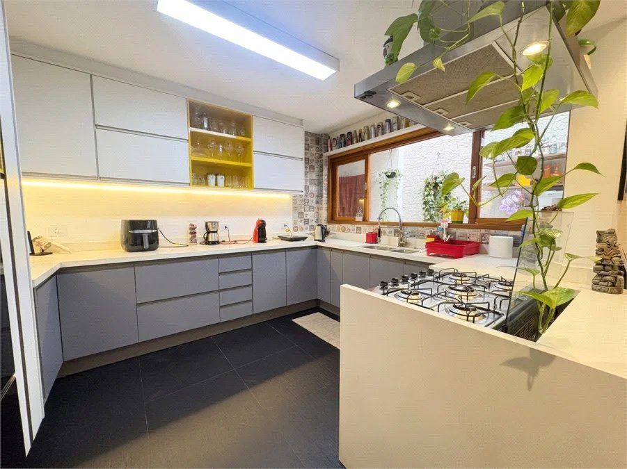 Casa à venda com 3 quartos, sendo 1 suíte, em Brooklin Paulista, São Paulo, SP