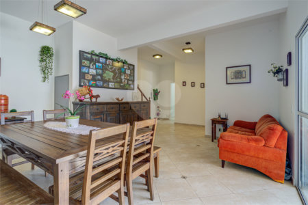 Casa à venda com 5 quartos, sendo 3 suítes, em Chácara Monte Alegre, São Paulo, SP