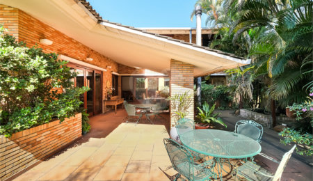 Casa à venda com 4 quartos, sendo 2 suítes, em Jardim Cordeiro, São Paulo, SP