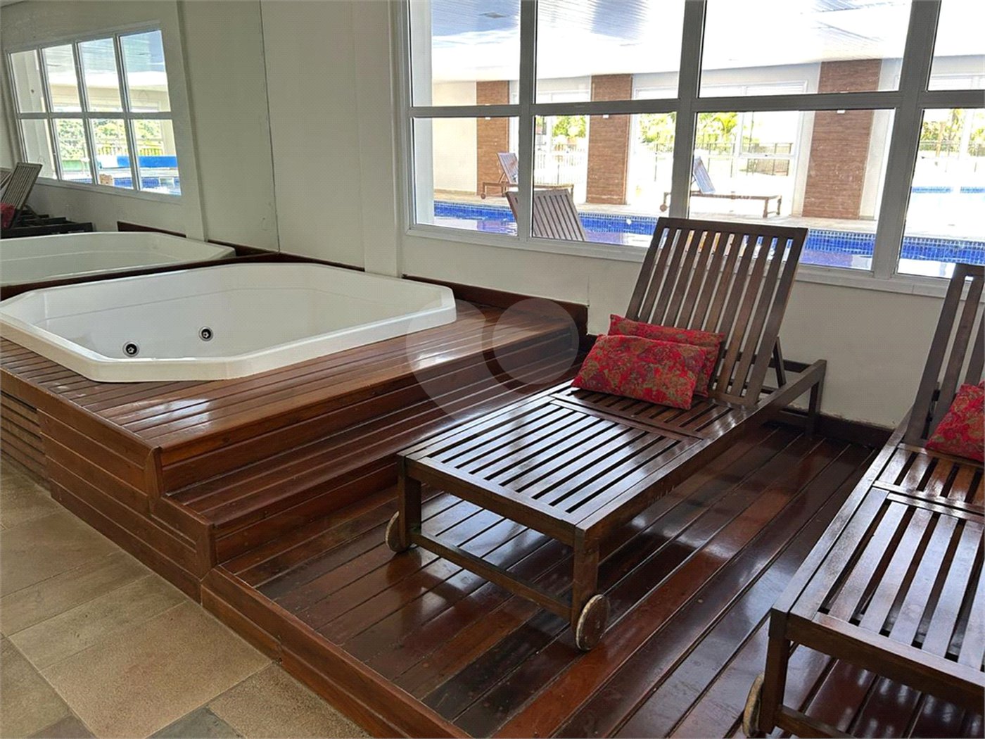 Apartamento à venda com 2 suítes em Vila Oliveira, Mogi das Cruzes, SP