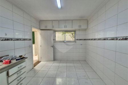 Casa à venda ou para alugar com 3 quartos, sendo 1 suíte, em Parque São Domingos, São Paulo, SP