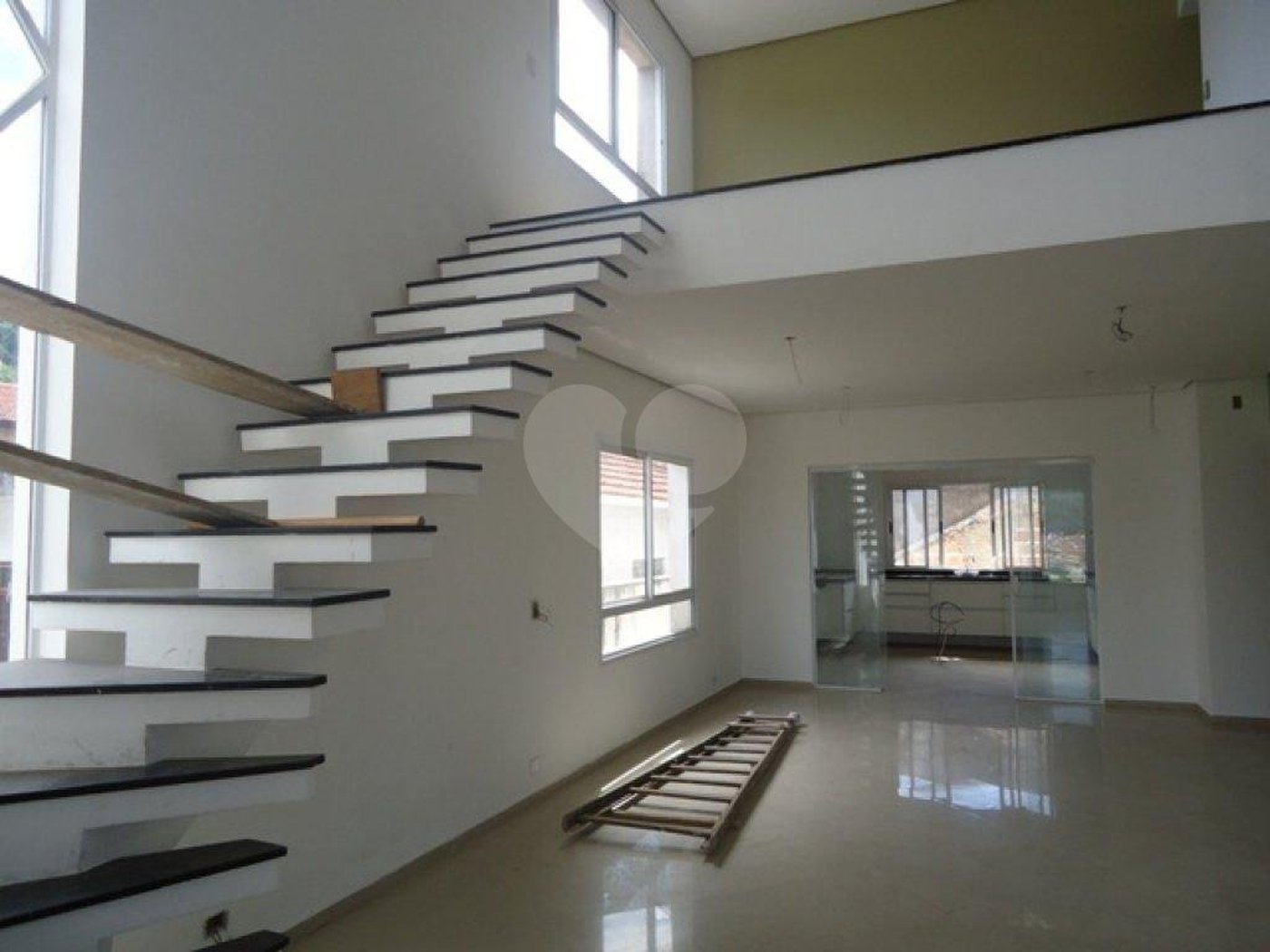 Sobrado à venda com 3 quartos, sendo 1 suíte, em Vila Irmãos Arnoni, São Paulo, SP