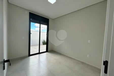 Casa à venda com 3 quartos, sendo 1 suíte, no condomínio Villagio Wanel, Sorocaba - SP