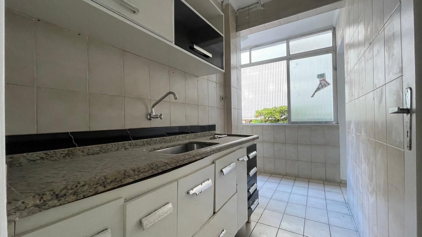 Apartamento com 2 dormitórios à venda, 73 m² por R$ 490.000,00 - Gonzaga - Santos/SP