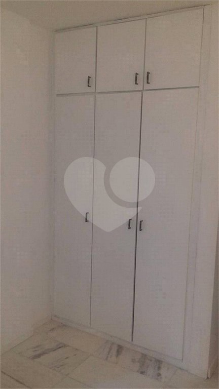 Apartamento à venda com 3 quartos, sendo 1 suíte,  em Jardim Parque Morumbi, São Paulo, SP