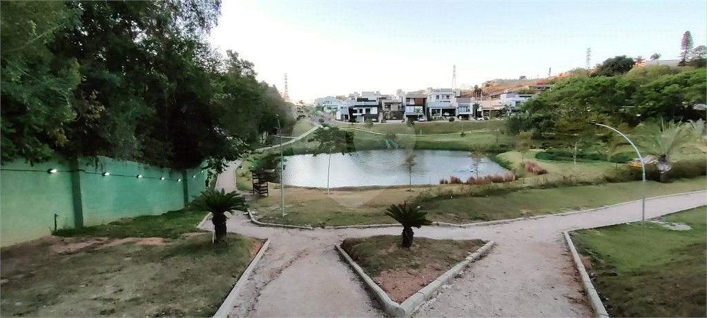 Terreno à venda com 3 quartos, sendo 1 suíte, no condomínio Residencial Sun Lake, Votorantim - SP