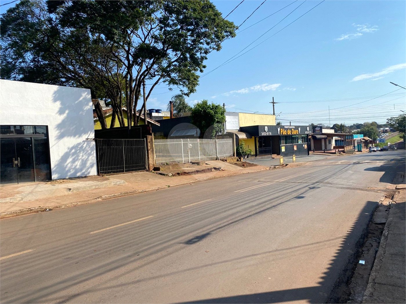 Salão à venda com 3 quartos, sendo 1 suíte, em Vila Áurea, Ponta Porã, MS