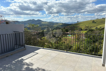 Casa à venda com 2 quartos, sendo 1 suíte, em Jardim Nova Suiça, Piracaia, SP