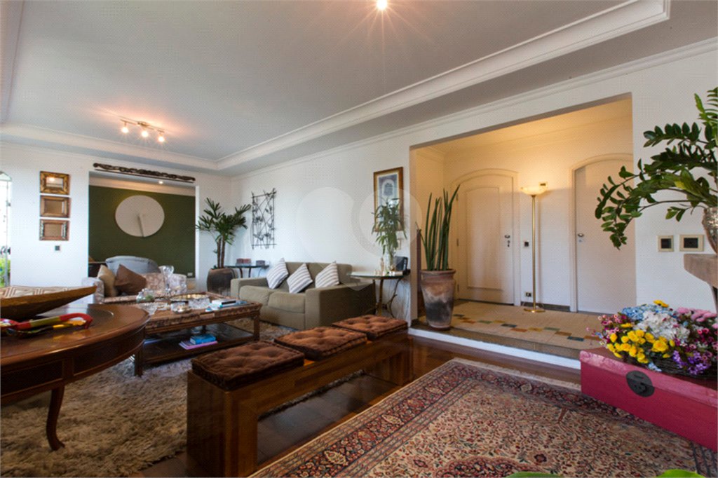 Apartamento à venda com 4 quartos, sendo 3 suítes, em Campo Belo, São Paulo, SP