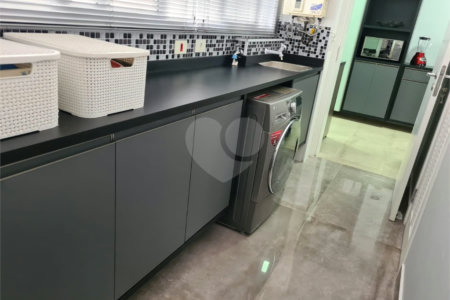 Apartamento à venda com 3 quartos, sendo 1 suíte,  em Vila Olímpia, São Paulo, SP