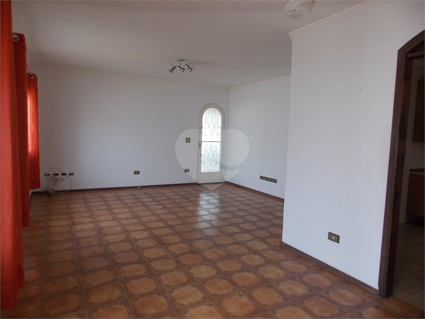 Casa à venda com 3 quartos, sendo 2 suítes, em Vila Helena, Atibaia, SP