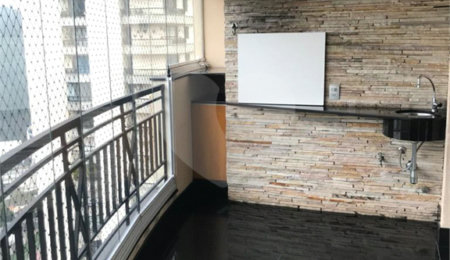 Apartamento à venda com 2 quartos, sendo 1 suíte,  em Vila Andrade, São Paulo, SP