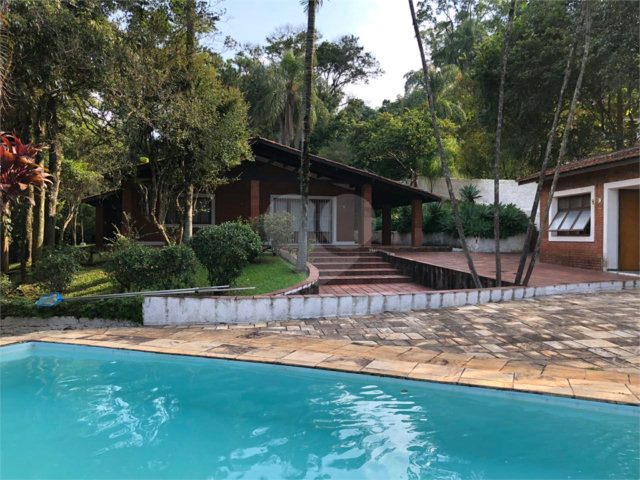 Casa à venda com 3 quartos, sendo 1 suíte,  em Serra da Cantareira, Mairiporã, SP