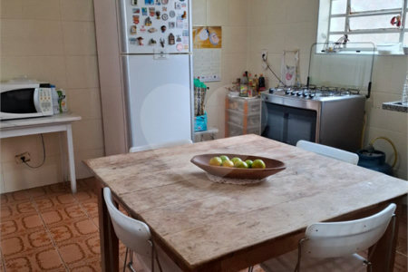 Sobrado à venda com 2 quartos em Santa Teresinha, São Paulo, SP