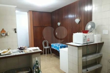 Sobrado à venda com 4 quartos em Brooklin Paulista, São Paulo, SP