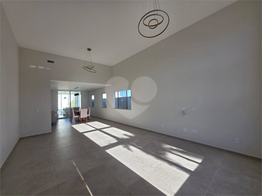 Casa em condomínio à venda com 3 quartos, sendo 1 suíte,  em Ogiva, Cabo Frio, RJ