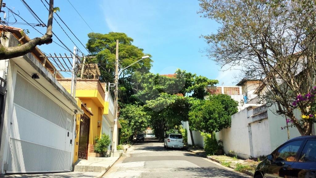 Sobrado à venda com 4 quartos em Brooklin Velho, São Paulo, SP