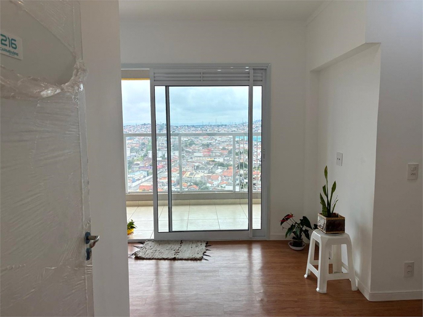 Apartamento à venda com 2 quartos, sendo 1 suíte, no Centro, Mogi das Cruzes, SP