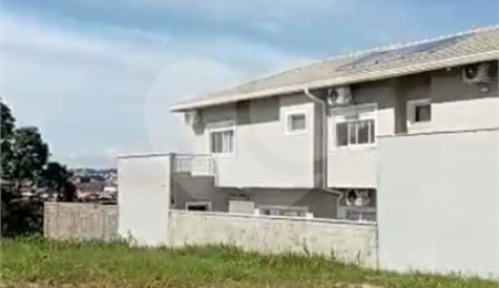 Terreno à venda com 1 suíte no condomínio Bosque dos Cambarás, Valinhos - SP