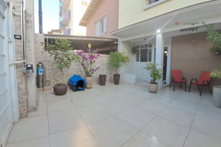 Casa com 3 dormitórios à venda, 131 m² por R$ 923.000,00 - Embaré - Santos/SP