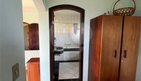 Casa à venda com 4 quartos, sendo 1 suíte, em Alpes D'ouro, Bom Jesus dos Perdões, SP