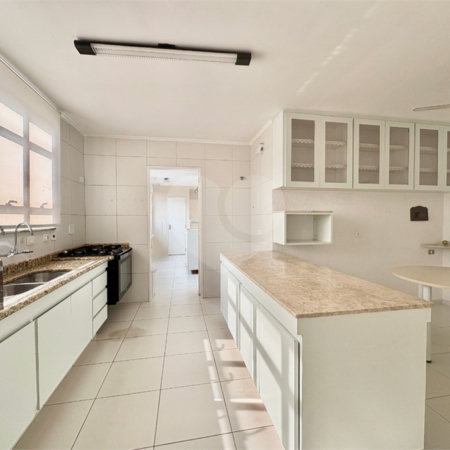 Apartamento à venda com 4 quartos, sendo 1 suíte, em Chácara Santo Antônio, São Paulo, SP