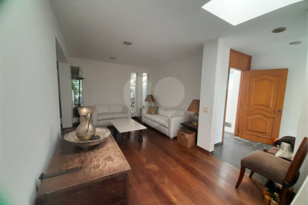 Casa para alugar com 3 quartos, sendo 1 suíte,  em Vila Sônia, São Paulo, SP