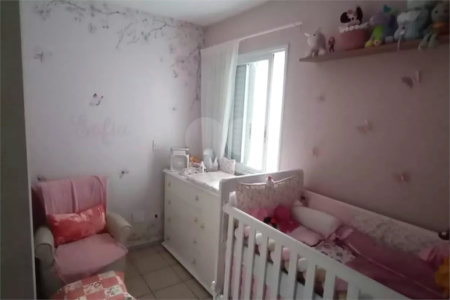 Casa à venda com 3 quartos, sendo 1 suíte, no condomínio Jardim das Palmas, São Paulo - SP