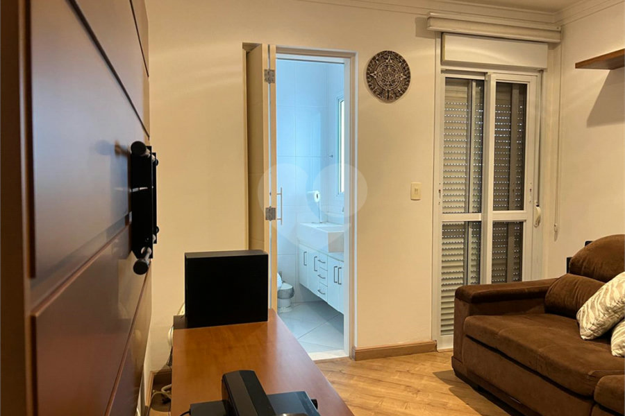 Casa à venda com 3 suítes em Santana, São Paulo, SP