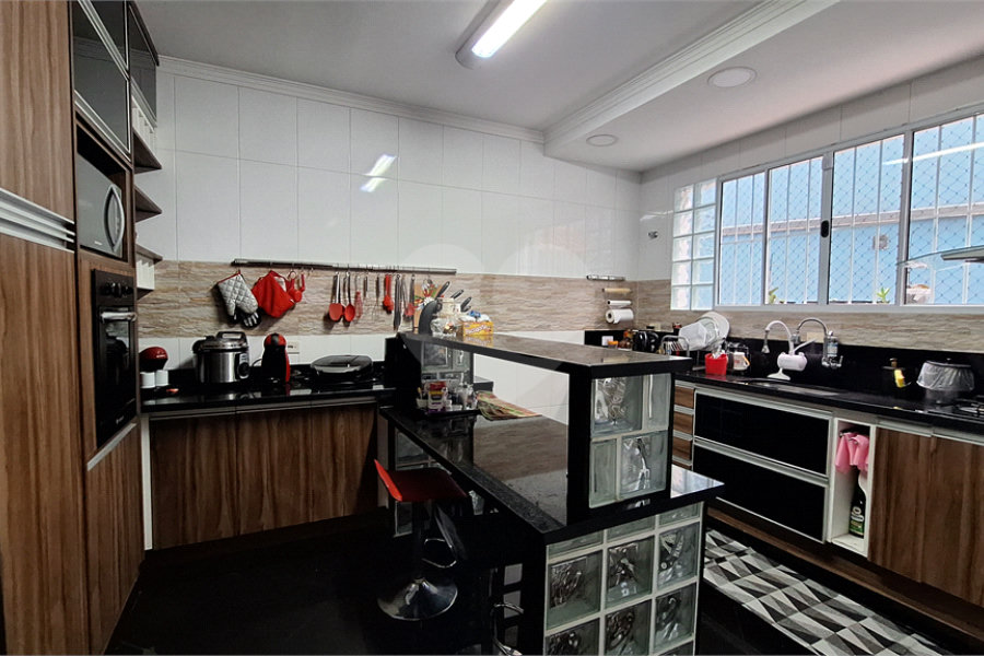 Sobrado à venda com 4 quartos, sendo 1 suíte, em Tremembé, São Paulo, SP