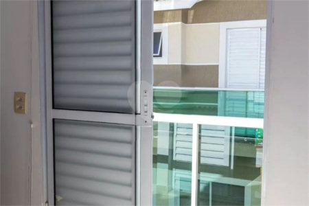 Casa à venda com 3 quartos, sendo 1 suíte,  no condomínio Rafaela I, São Paulo - SP
