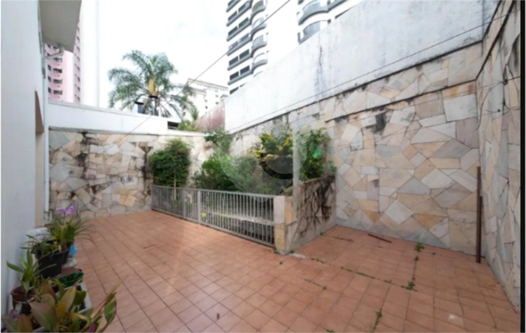 Casa à venda com 5 quartos, sendo 3 suítes, em Vila Santo Estéfano, São Paulo, SP
