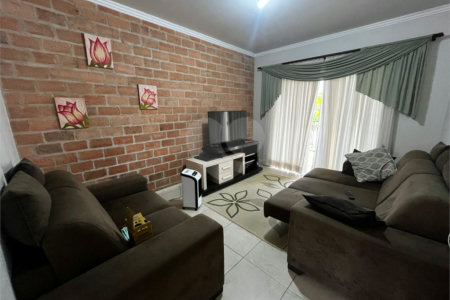 Casa à venda com 4 quartos, sendo 2 suítes,  em Vila Barth, Itapetininga, SP